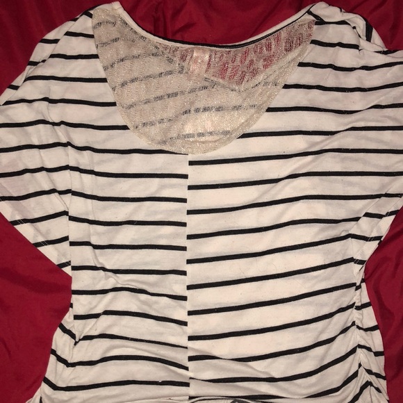 Shirt 👕 - Picture 2 of 2